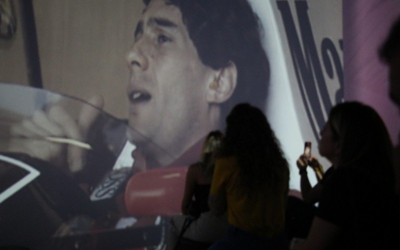 Exposição que conta história de Ayrton Senna abre as portas em Porto Alegre