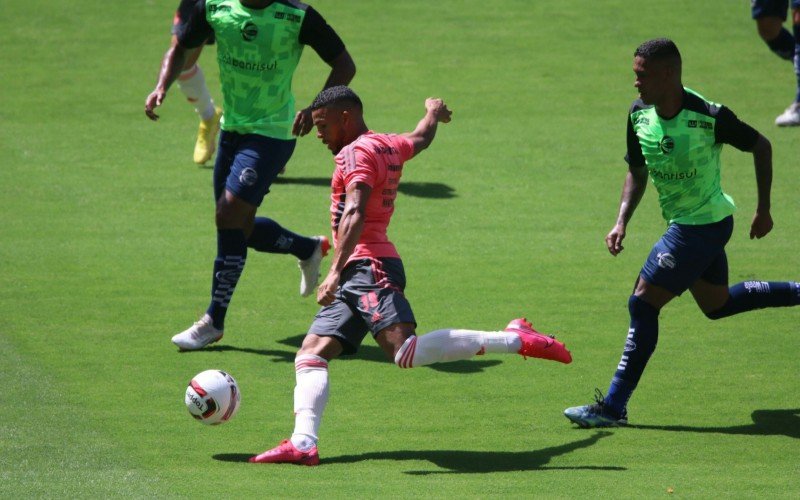 Com gols de Wanderson e Maurício, Inter vence jogo-treino contra o São José