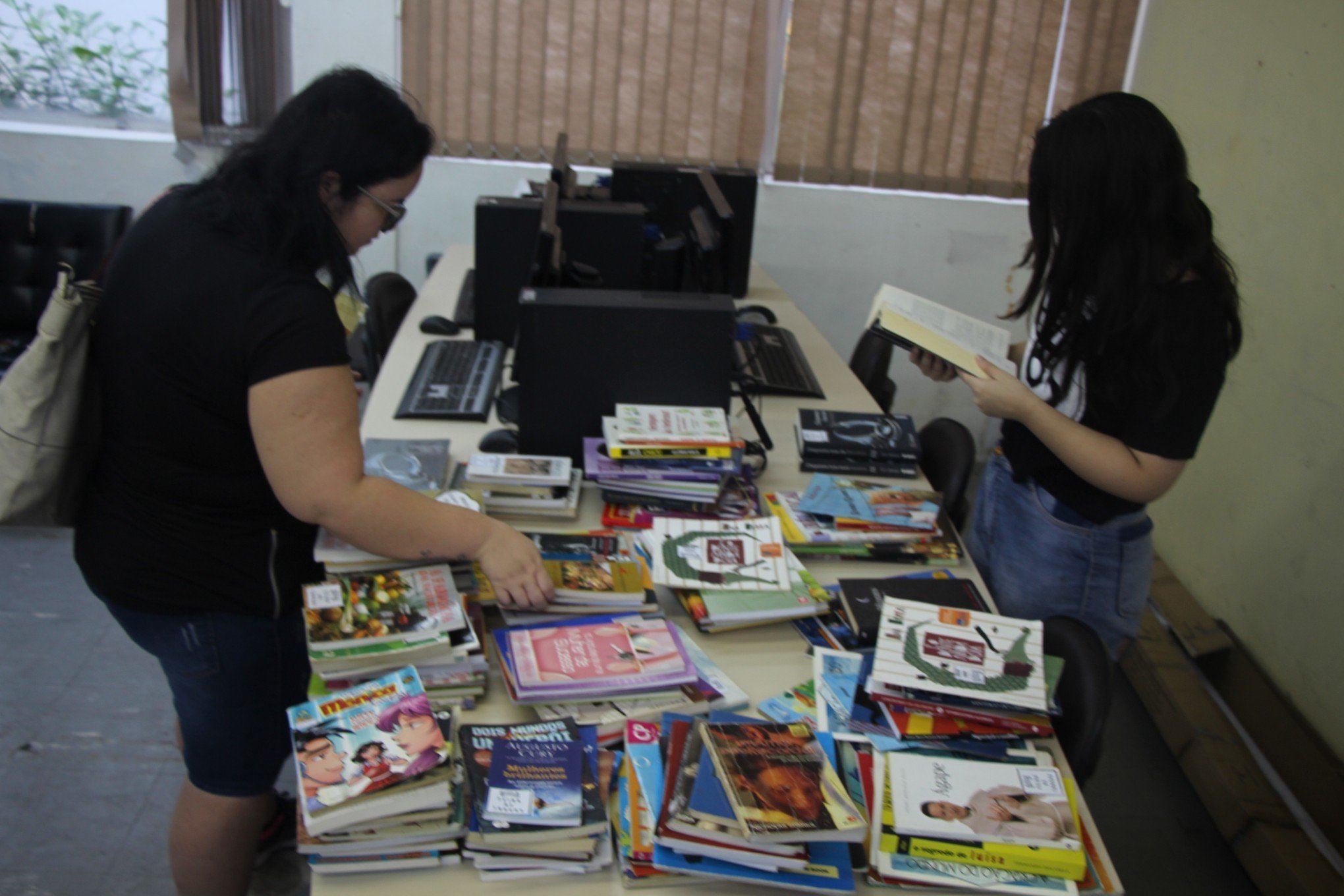 'Troca-troca' de livros em Sapiranga reúne apaixonados por literatura