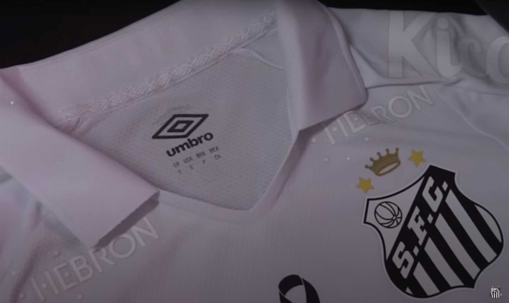 Santos faz estreia no Paulista com camisa especial para homenagear Pelé