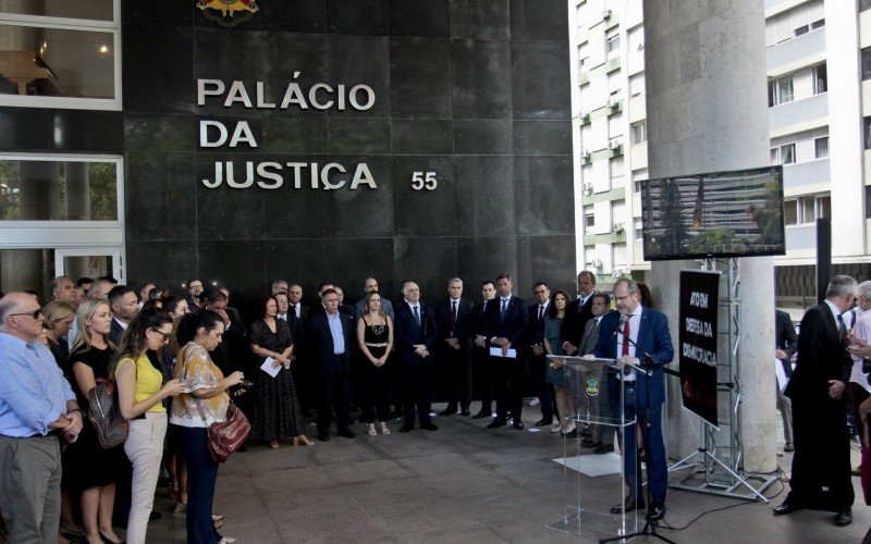 16/01/2023 ATO EM DEFESA DA DEMOCRACIA
