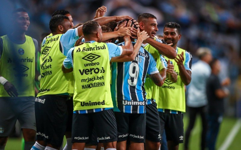 Com show do estreante Luis Suárez, Grêmio goleia e é campeão da Recopa Gaúcha