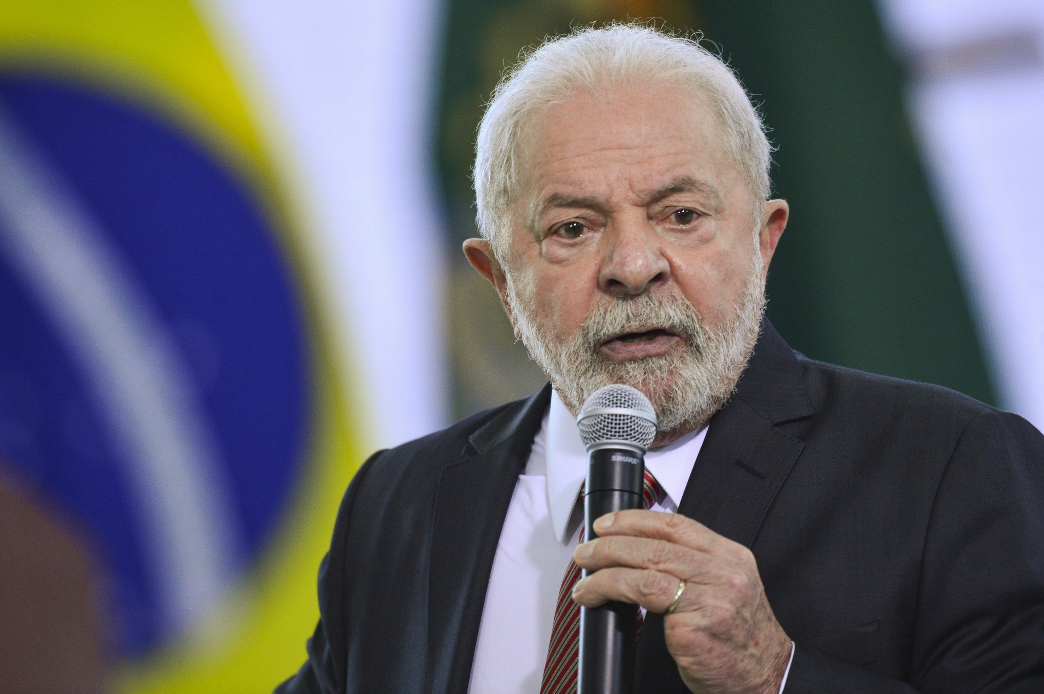 Lula é diagnosticado com pneumonia e adia viagem à China