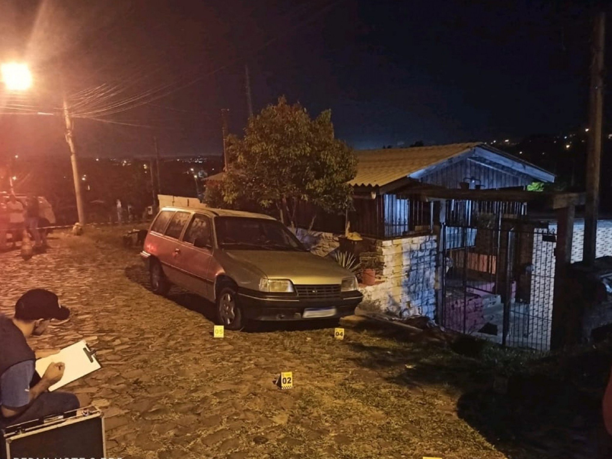 Homem é executado com mais de 20 tiros em frente a casa em São Leopoldo