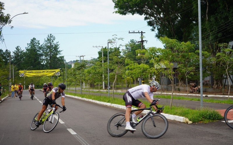 Competição se iniciou neste domingo (22) e segue até 12 de março