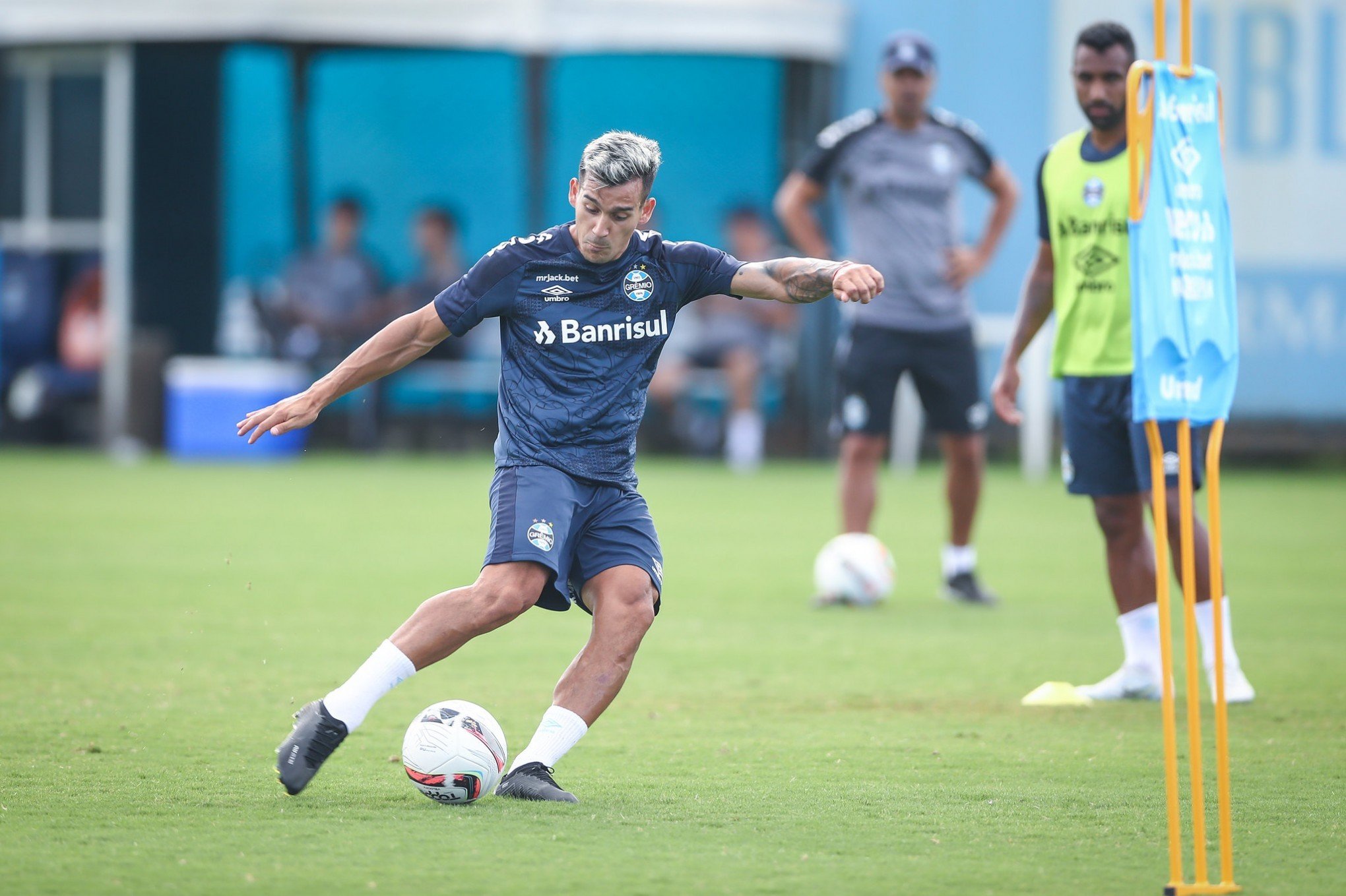 Franco Cristaldo é registrado na CBF e pode atuar pelo Grêmio