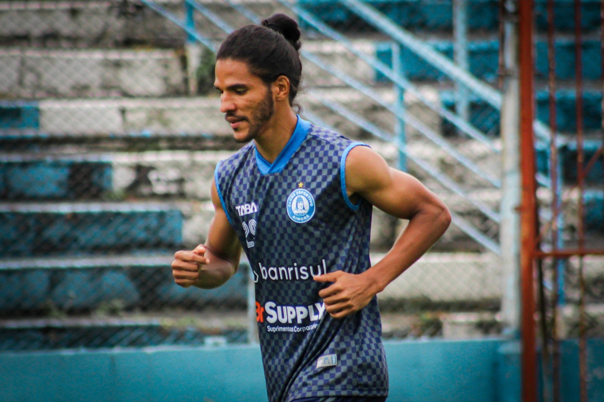 Aimoré faz seu primeiro treino de preparação para duelo contra o Esportivo