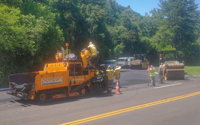 Trechos da RS-115 e RS-235 em Gramado recebem obras de melhorias nesta semana