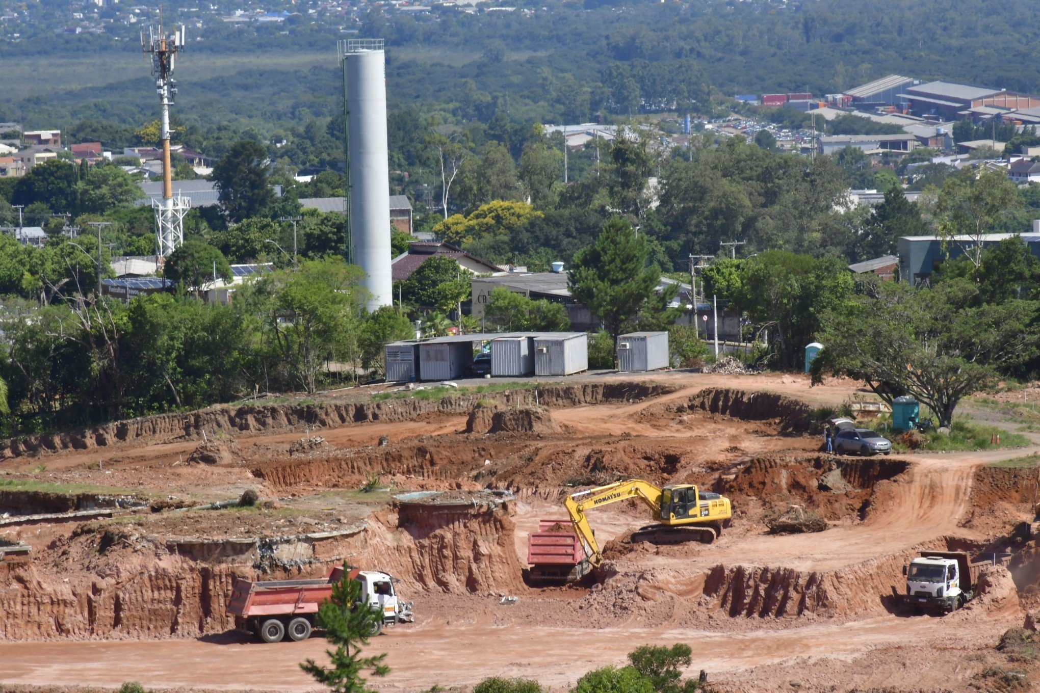 Piscinas do antigo clube Esperança reaparecem após obras de condomínio em Novo Hamburgo