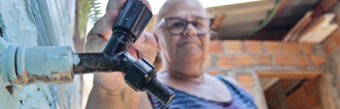 Falta de água o dia inteiro no Guajuviras gera transtornos para os moradores