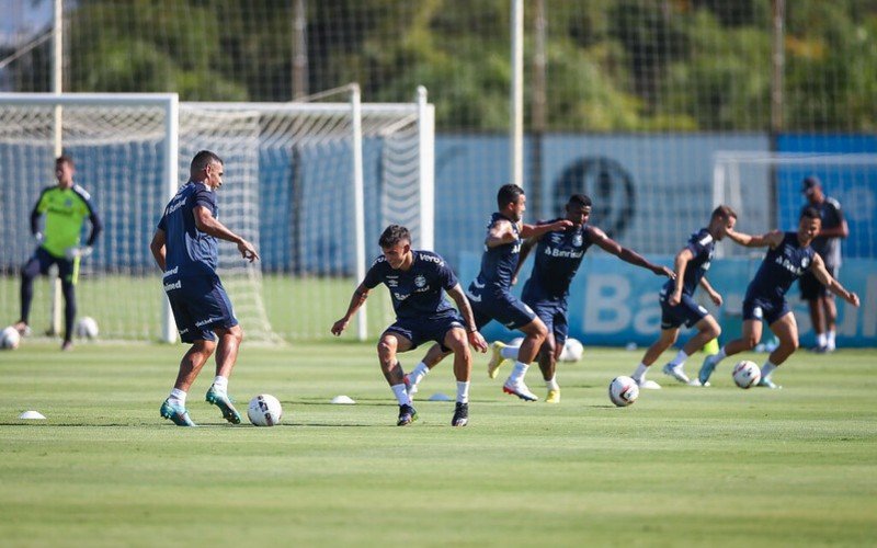 A tendência é que o treinador poupe alguns titulares para a partida de domingo (29)