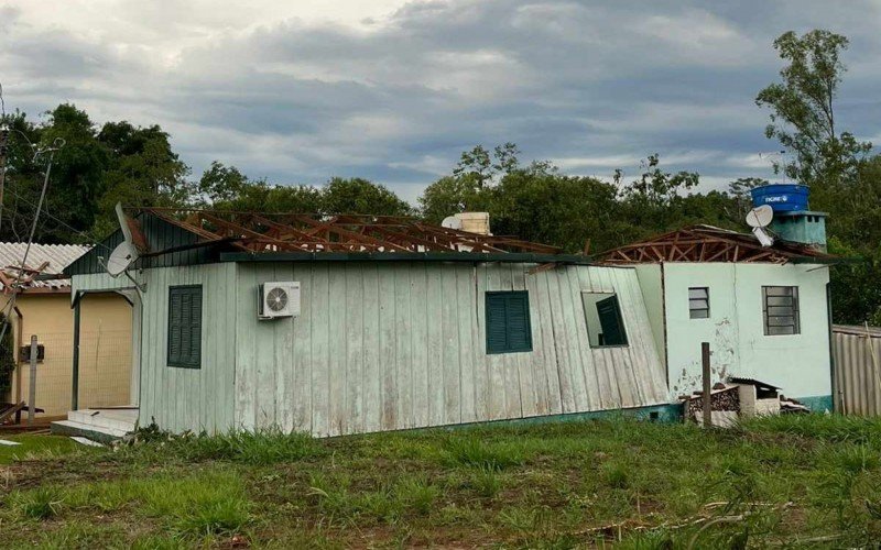 Imagens mostram destruiÃ§Ã£o causada por tempestade em Harmonia