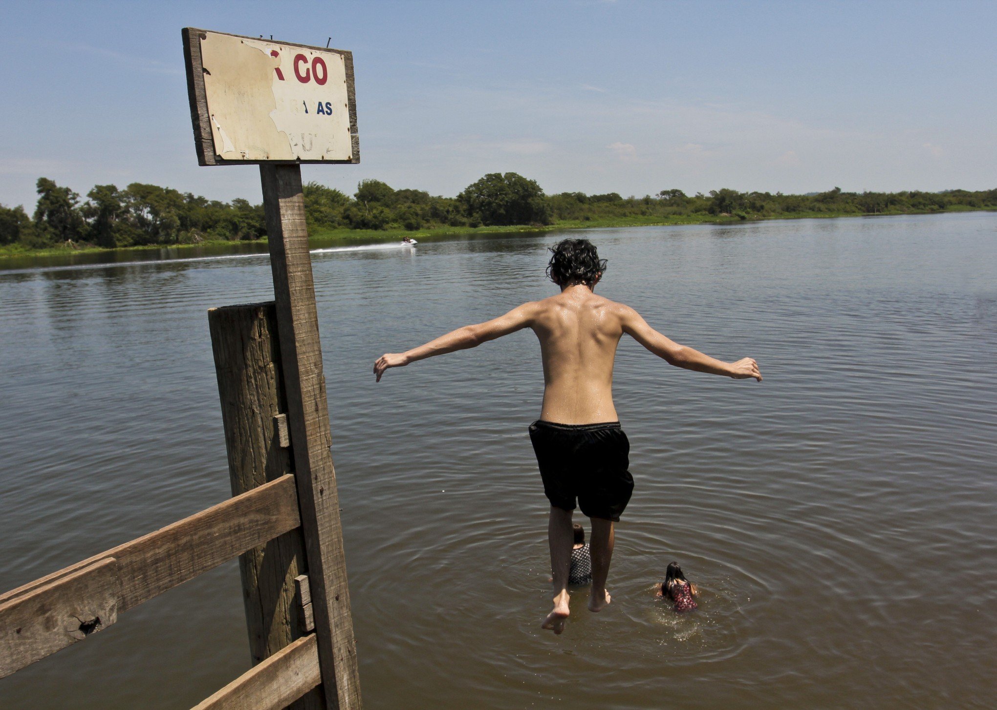 ONDA DE CALOR: Quando será o pico com temperaturas de até 43°C e o que esperar a cada dia da semana