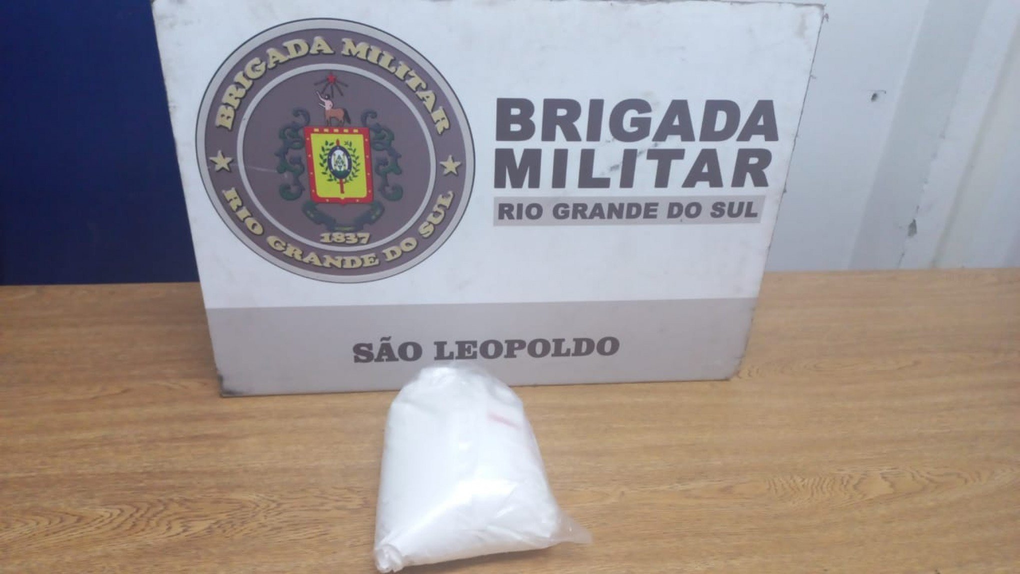 Brigada Militar de São Leopoldo apreende 1kg de cocaína