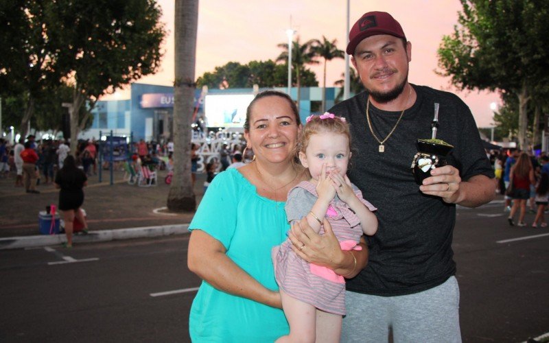 ValÃ©ria Spengler, Maicon Ferreira e filha
