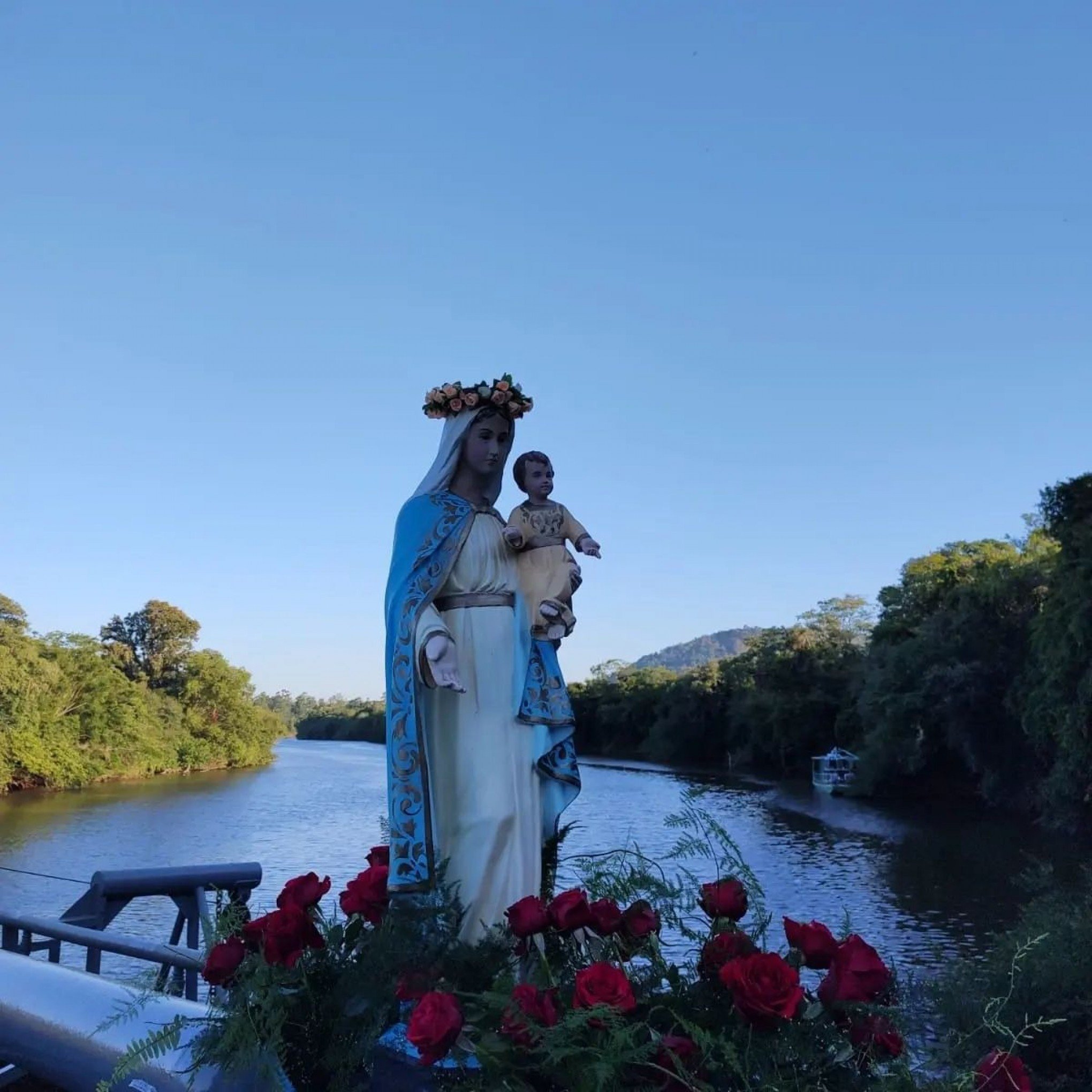 Do Vale Ao Litoral Fevereiro Traz Celebrações A Iemanjá E A Nossa