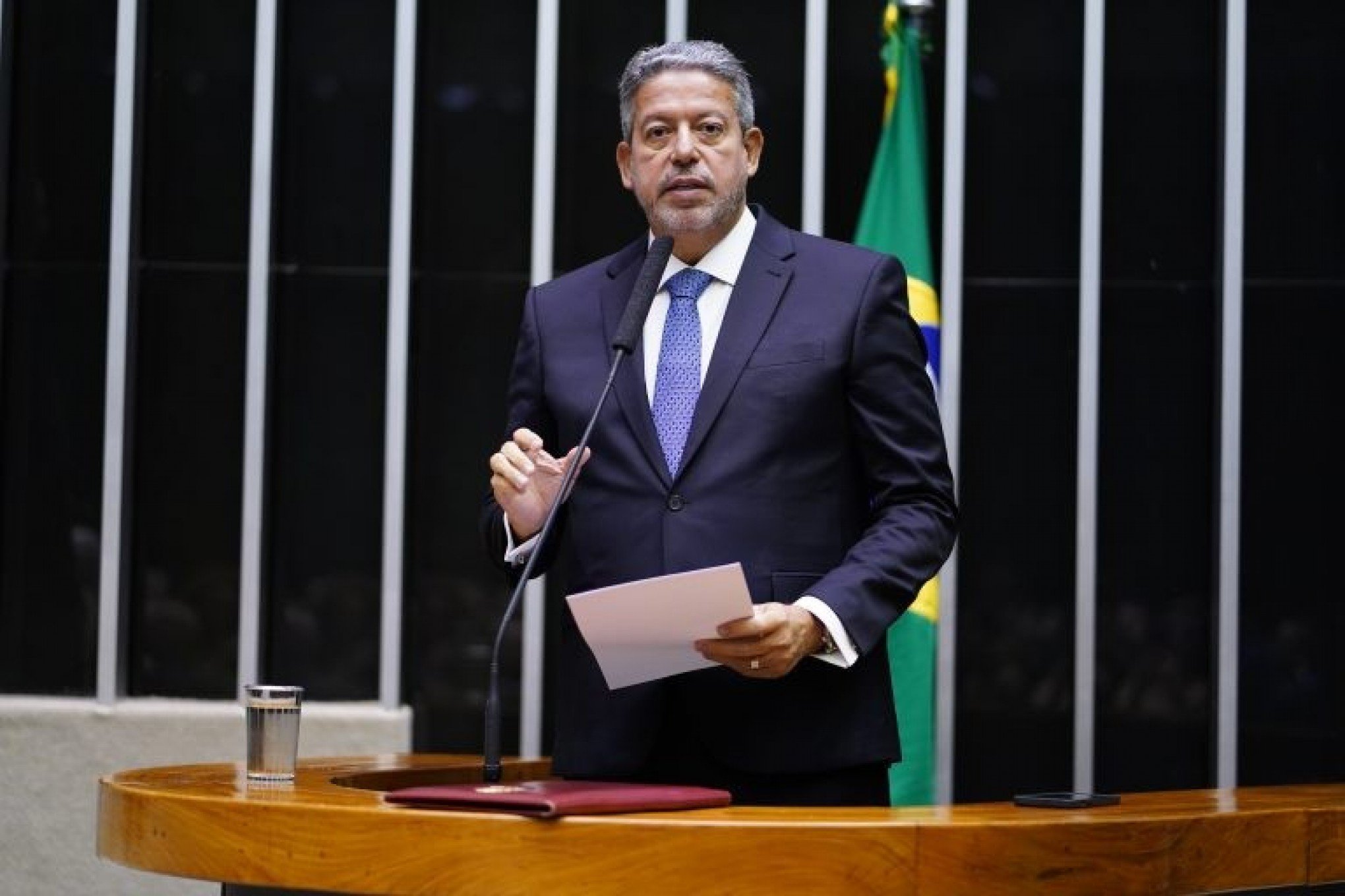 Arthur Lira é reeleito presidente da Câmara dos Deputados com votação recorde