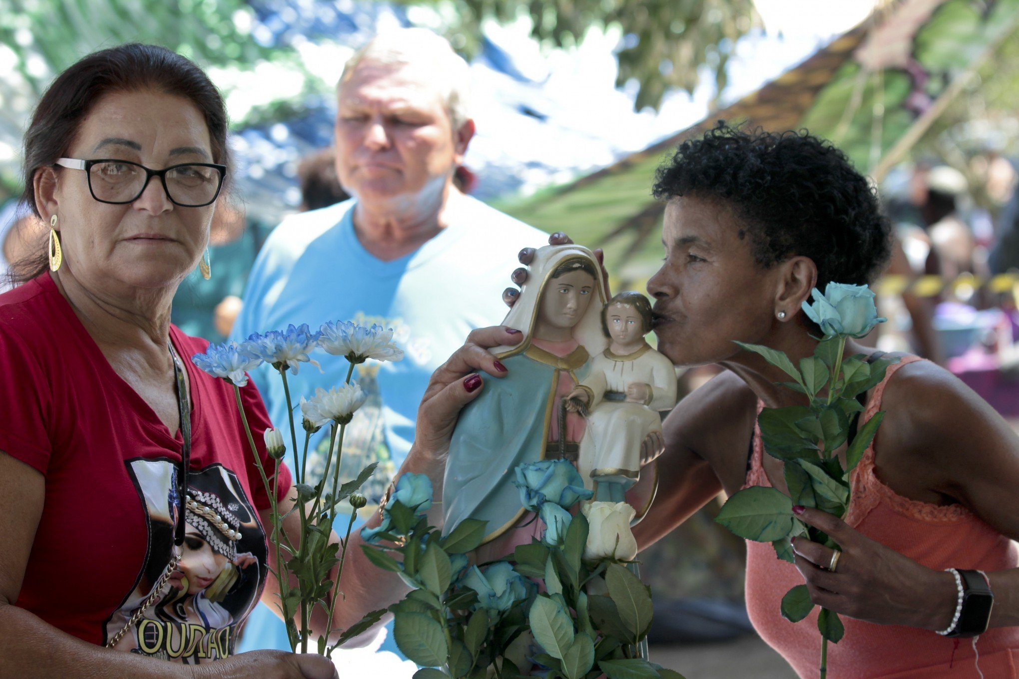 Canoenses homenageiam a Rainha das Águas no Paquetá
