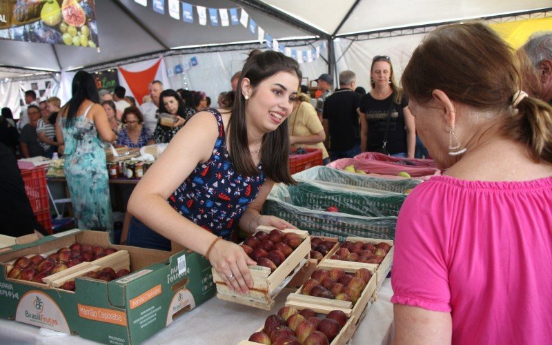 Bruna Fernanda Milke acompanha a família na Festa do Figo desde a infância