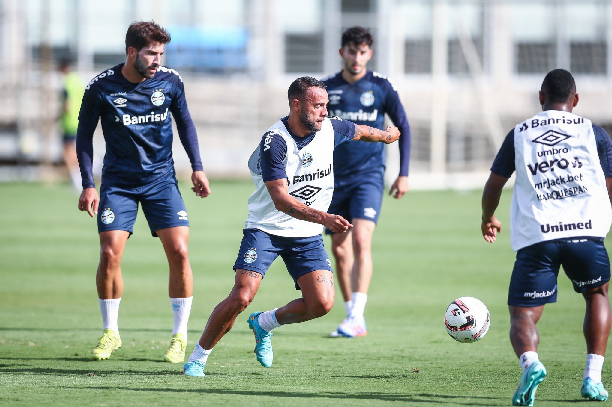 Grêmio faz o primeiro treino no CT Luiz Carvalho visando o Juventude