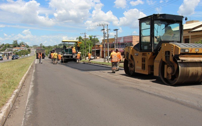 Obras de recapeamento asfáltico na RS-239, em Sapiranga 