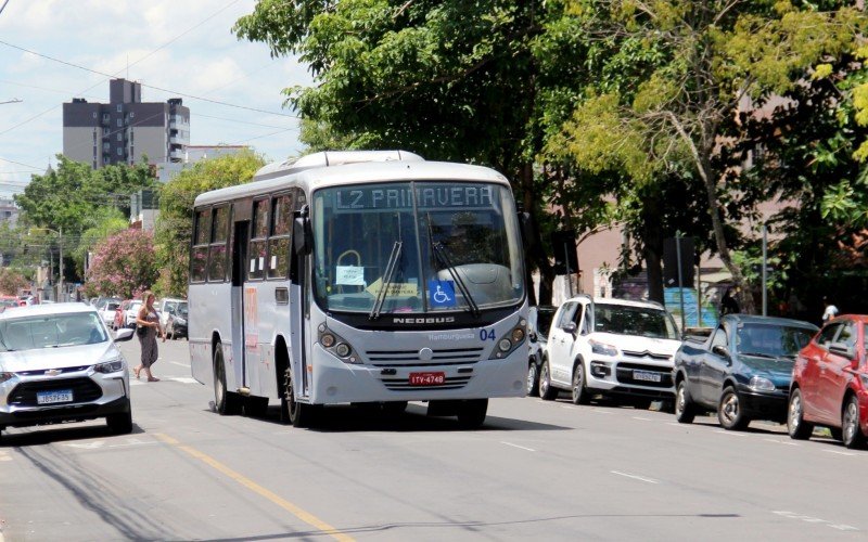 Trabalhadores aguardam proposta das empresas