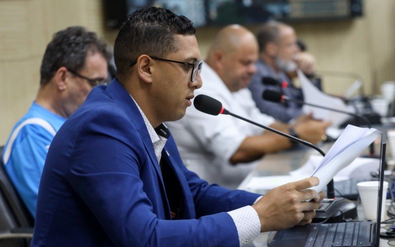 Darlan Oliveira (PDT) assume segunda secretaria da Câmara