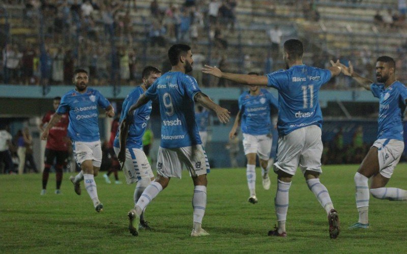 Noia vence Brasil de Pelotas por 2 a 0 no Estádio do Vale