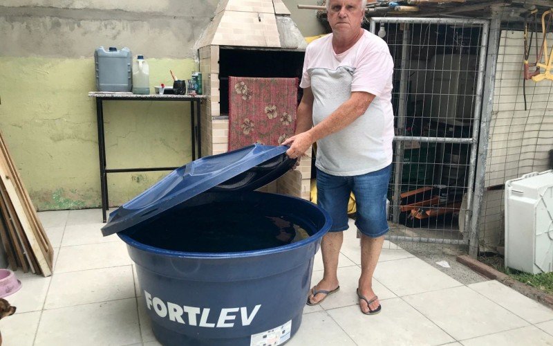 Gilberto Silveira Souza encheu uma caixa de 500 litros