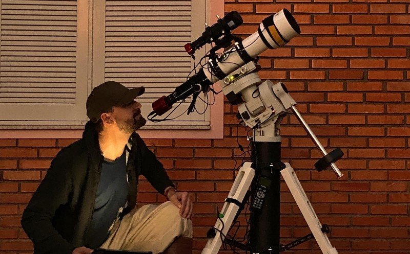 Carlos Schmitt está sempre de olho no céu