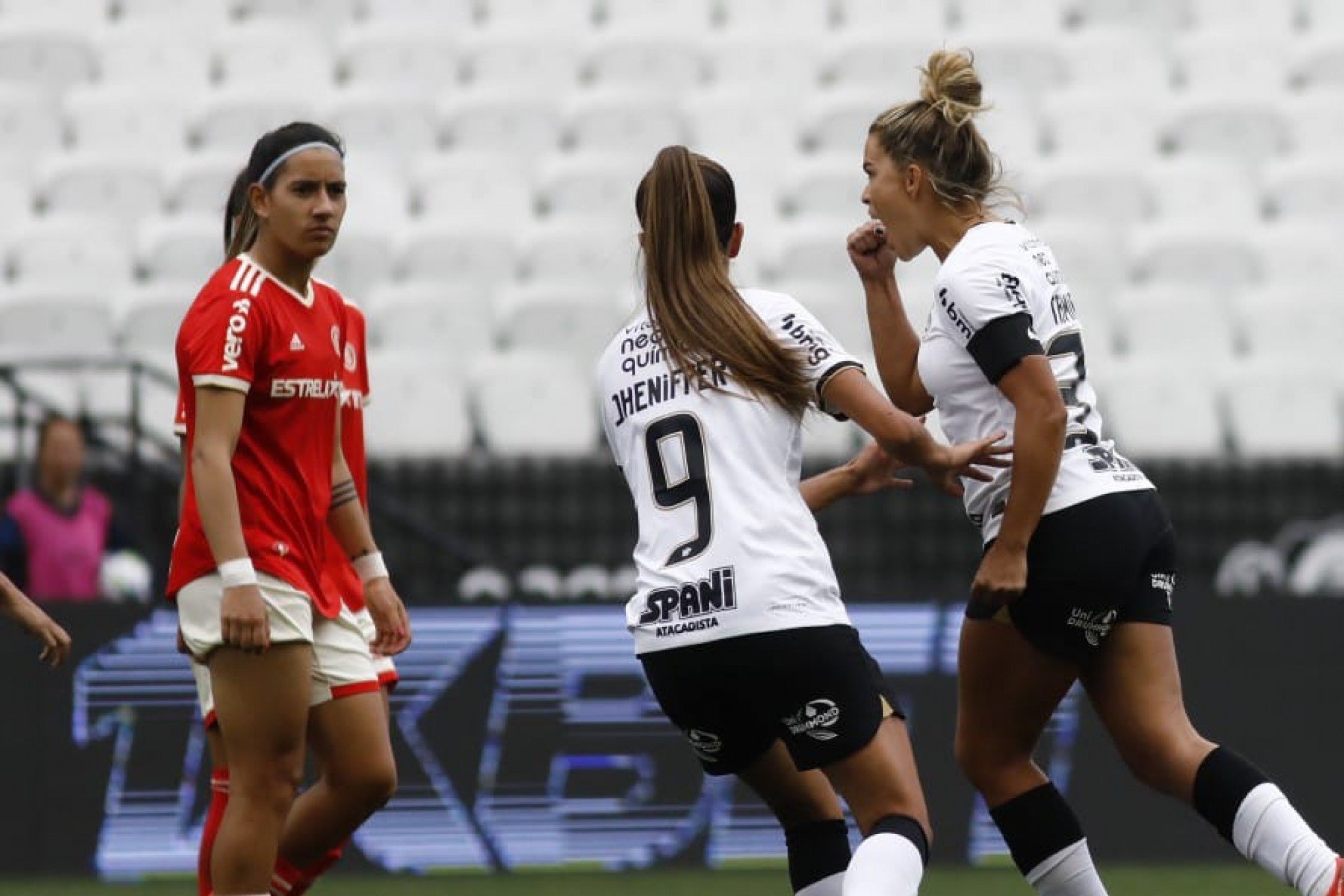 Gurias Coloradas são derrotadas pelo Corinthians e se despedem da Supercopa do Brasil