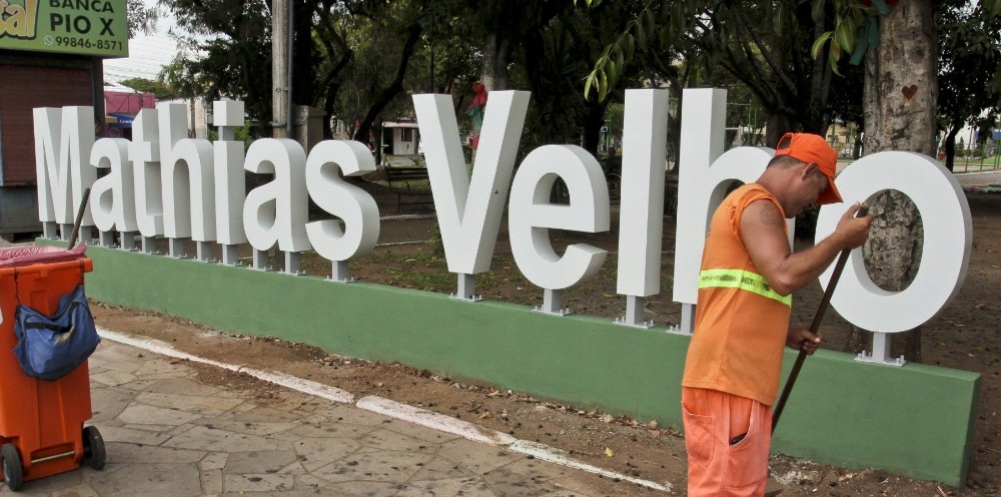 Letreiros instalados nos bairros de Canoas geram controvérsia entre moradores da cidade