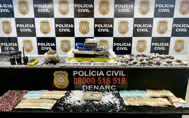 Drogas e R$ 10 mil apreendidos