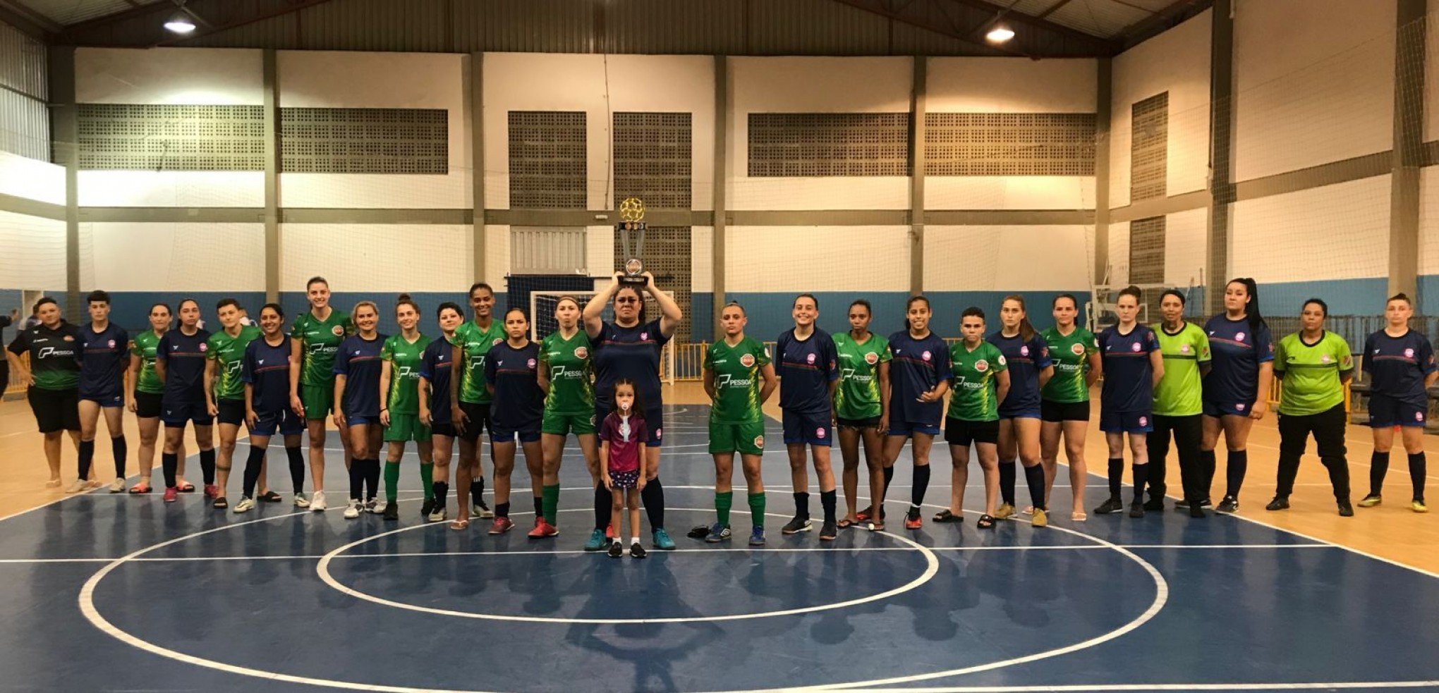 Meninas vice-campeãs nacionais de futsal  