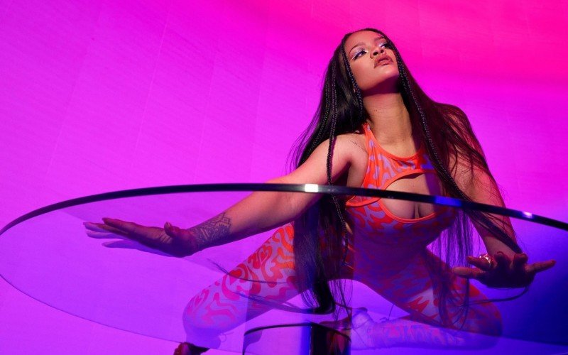 Super Bowl: Rihanna mantém tradição de artistas e não receberá cachê por apresentação