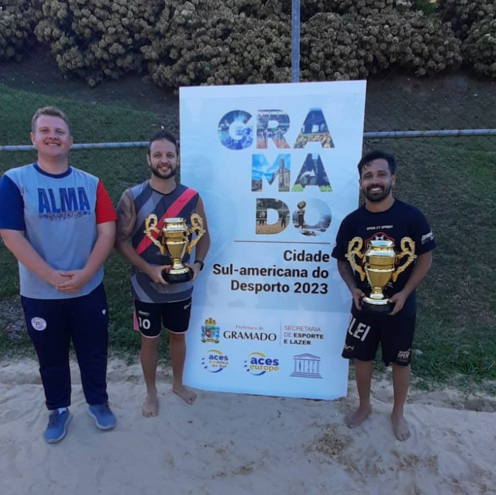 Torneio de Futevôlei  tem a participação de 14 duplas em Gramado