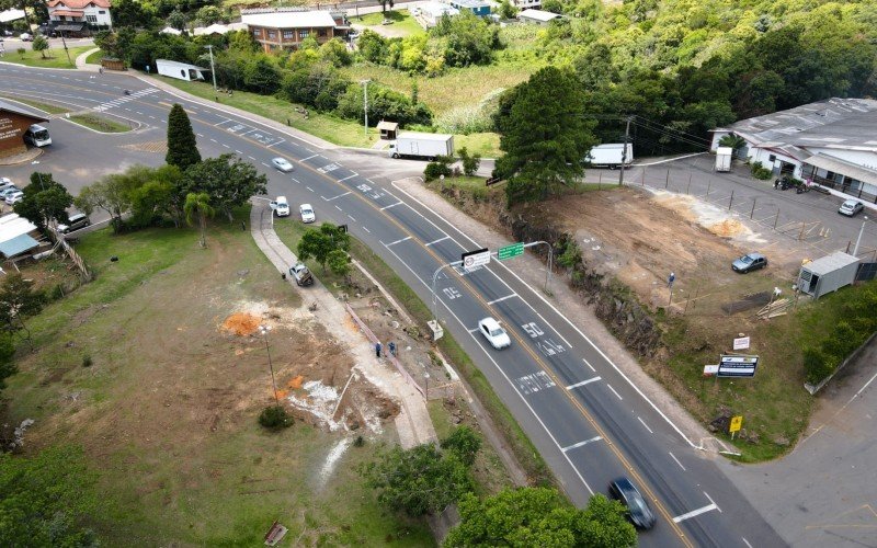 Construção do viaduto da RS-115, em Gramado
