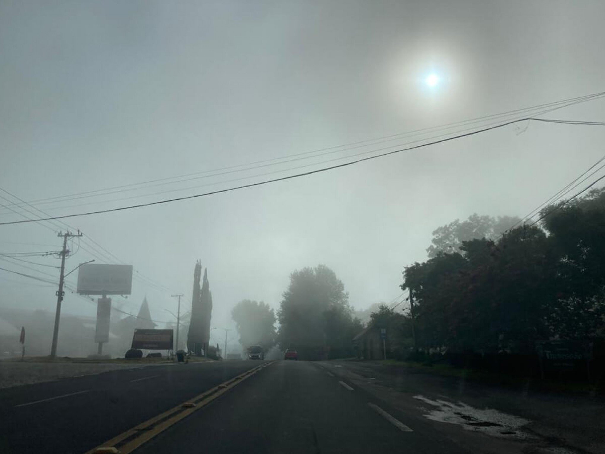 Nevoeiro afeta a visibilidade na região metropolitana na manhã desta quinta-feira