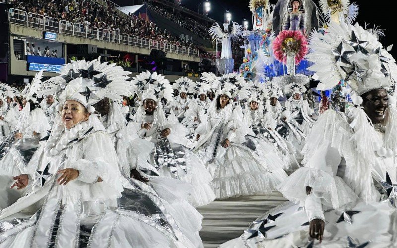 A Estácio de Sá, tradicional escola do território que é berço do samba, não repetiu a grandeza contumaz de suas apresentações