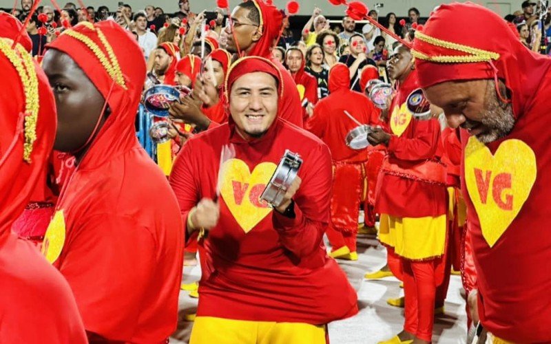 Mergulhando no mundo lúdico da infância, a Vigário fez um desfile digno