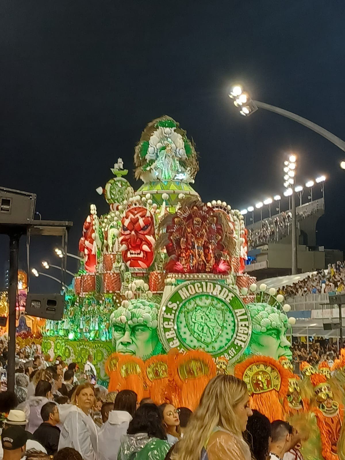 As escolas de samba favoritas para ganhar o carnaval 2023 de São Paulo