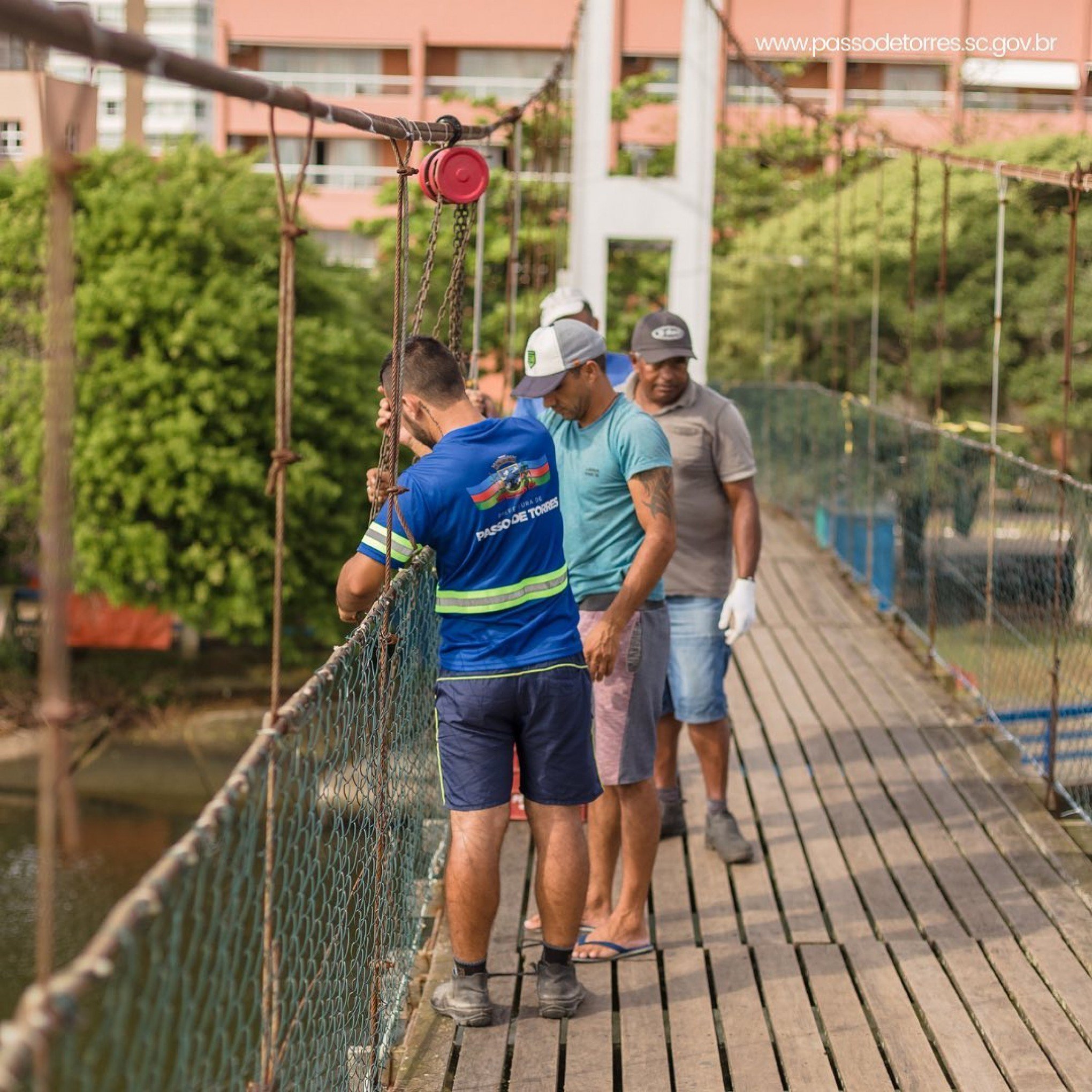 Em março de 2022, prefeitura de Passo de Torres substituiu todos os cabos da ponte