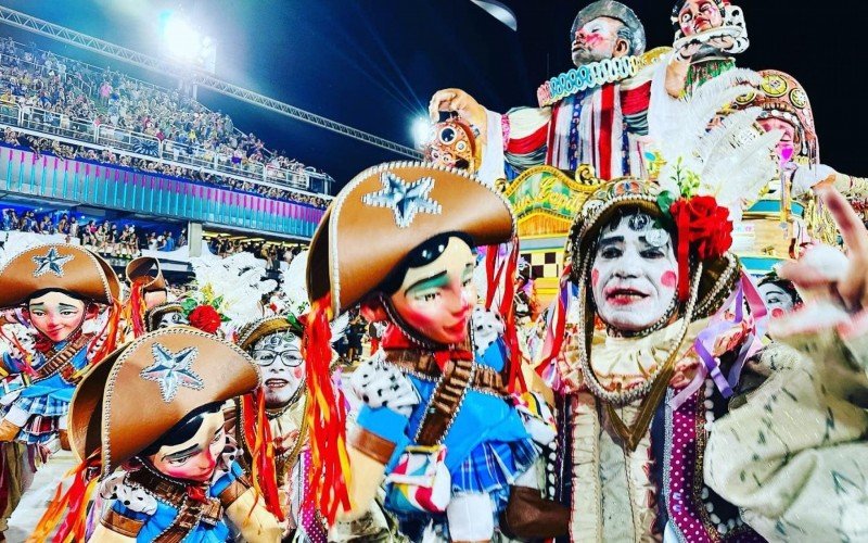 Segundo dia das escolas do Grupo Especial do Rio de Janeiro