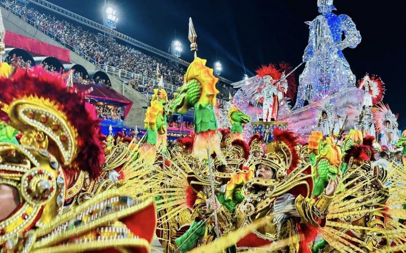 Segundo dia das escolas do Grupo Especial do Rio de Janeiro
