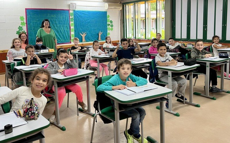 Volta às aulas nas escolas de Ensino Fundamental de Gramado ocorreu na quarta-feira