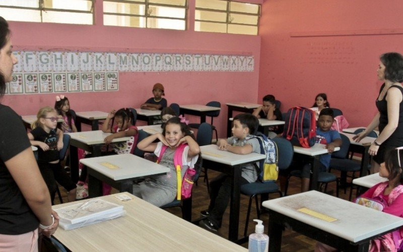 Na Escola Jussara Maria Polidoro, clima era animado no retorno nesta quinta-feira (23)