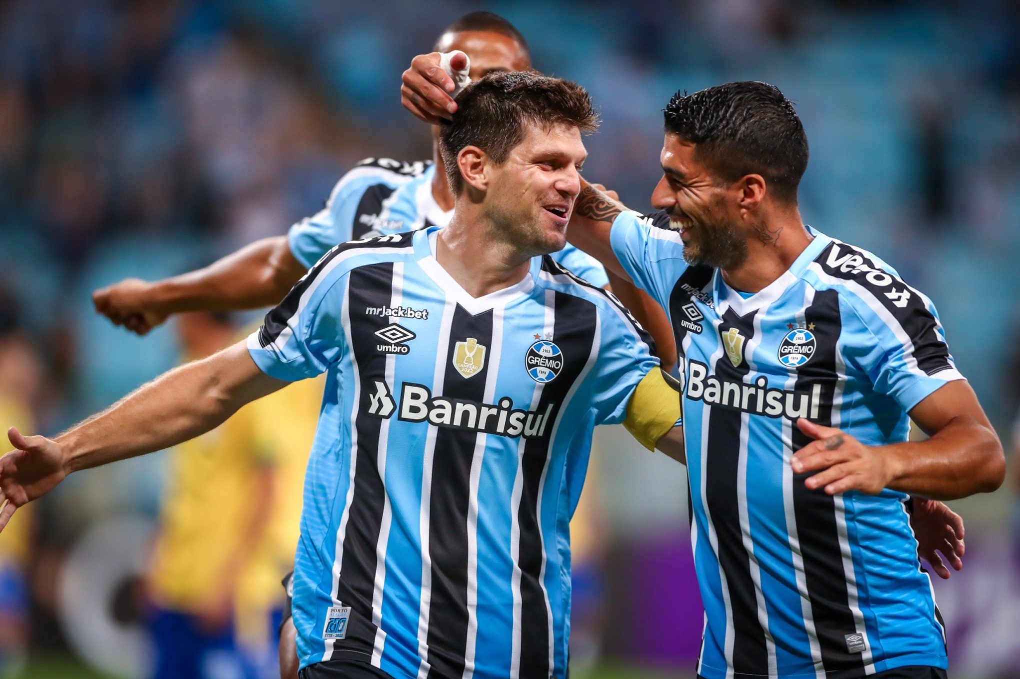 Grêmio é impiedoso e aplica 6 a 1 no Novo Hamburgo pelo Gauchão