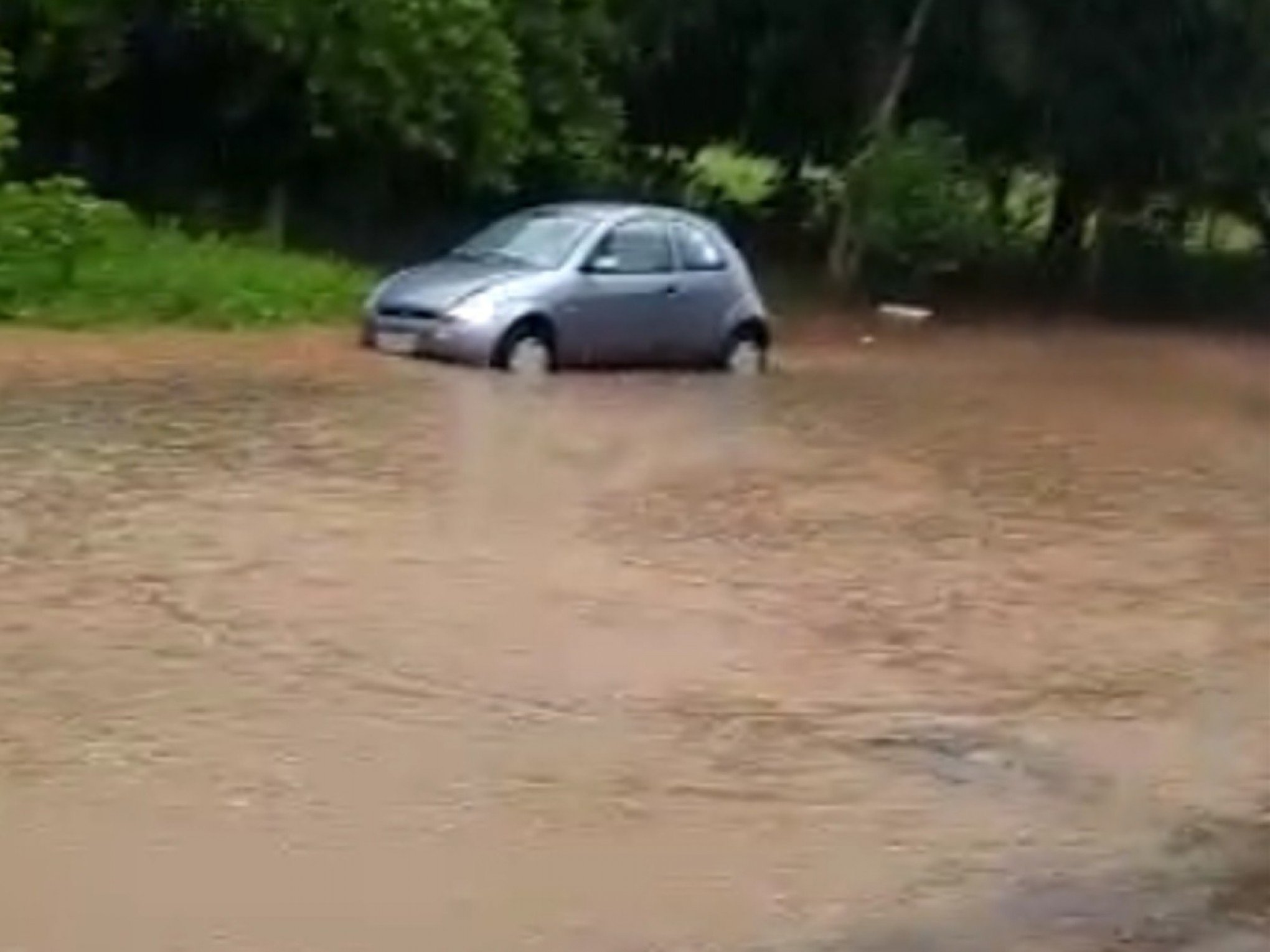 Virada no tempo com fortes pancadas de chuva deixa a Defesa Civil de Novo Hamburgo em alerta