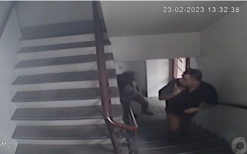 Golpistas são flagrados por câmeras circulando por prédio de Novo Hamburgo