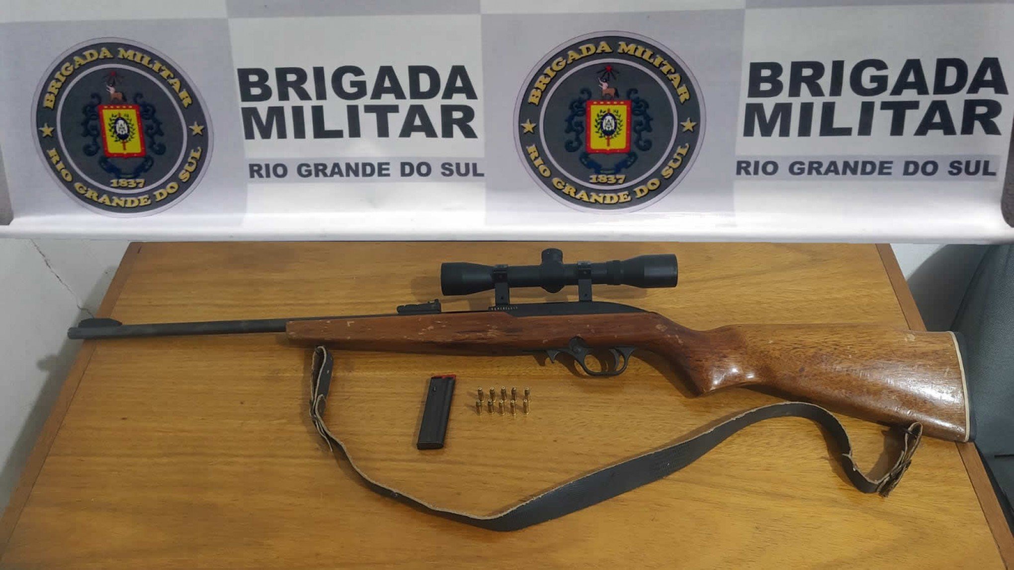 Sogro tenta matar genro adolescente com rifle em Gramado